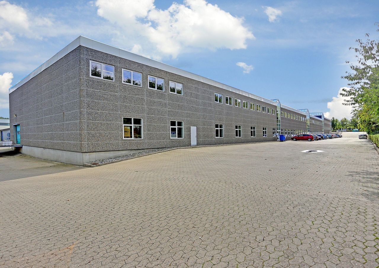 image 01